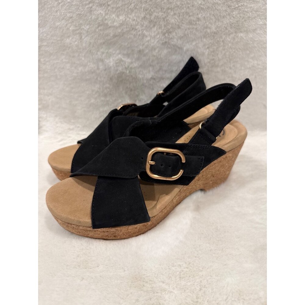 Clarks Giselle Dove Nubuck Black New size 8.5 M